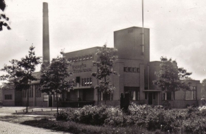 F0303 Zuivelfabriek circa 1930